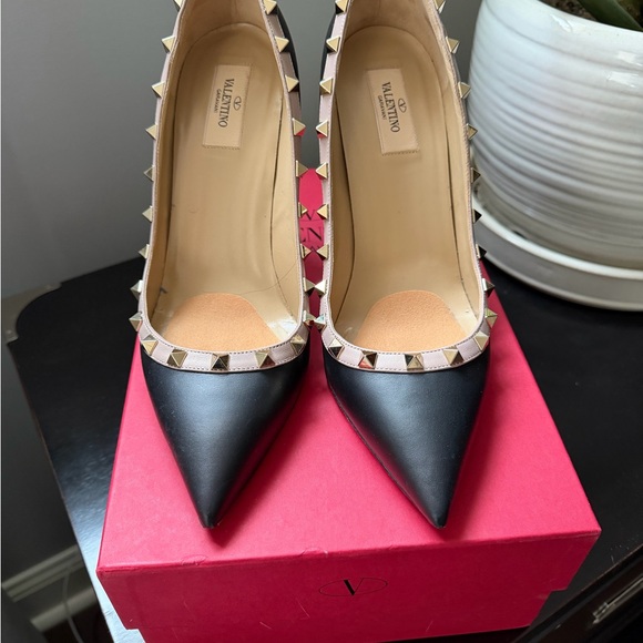 Valentino Garavani Shoes - Valentino Garavani Black Leather Rockstud Pointed Pumps with Nude Trim